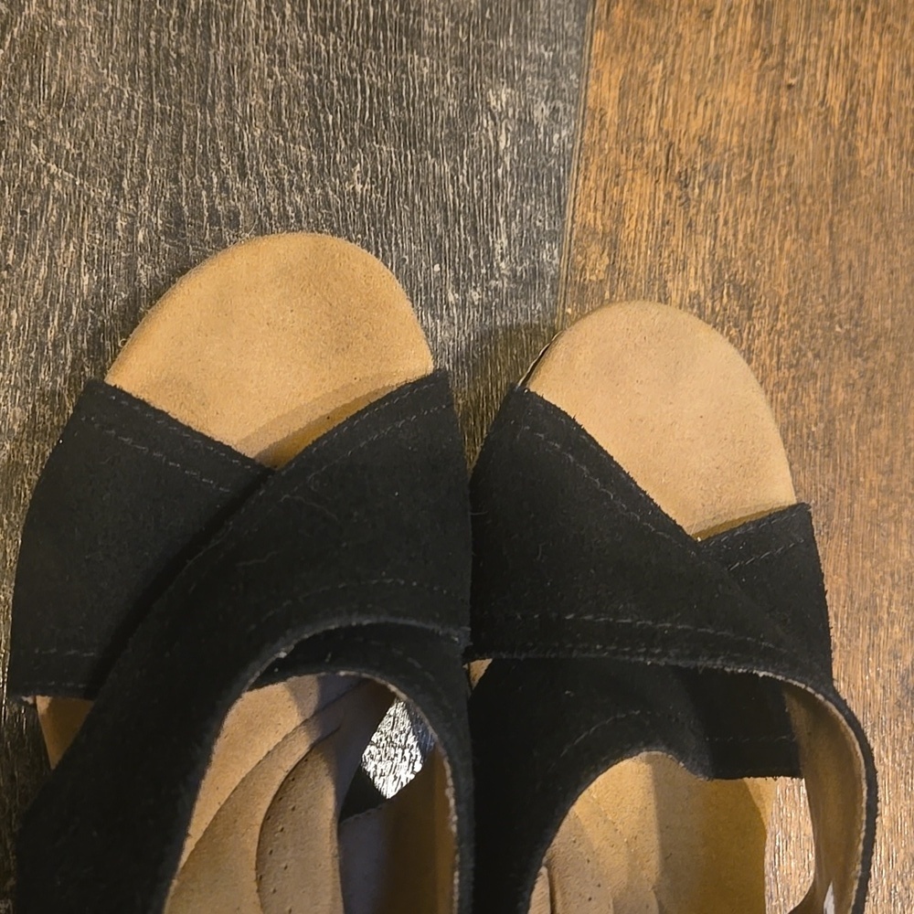 Clarks Giselle Sandal - Picture 12 of 15